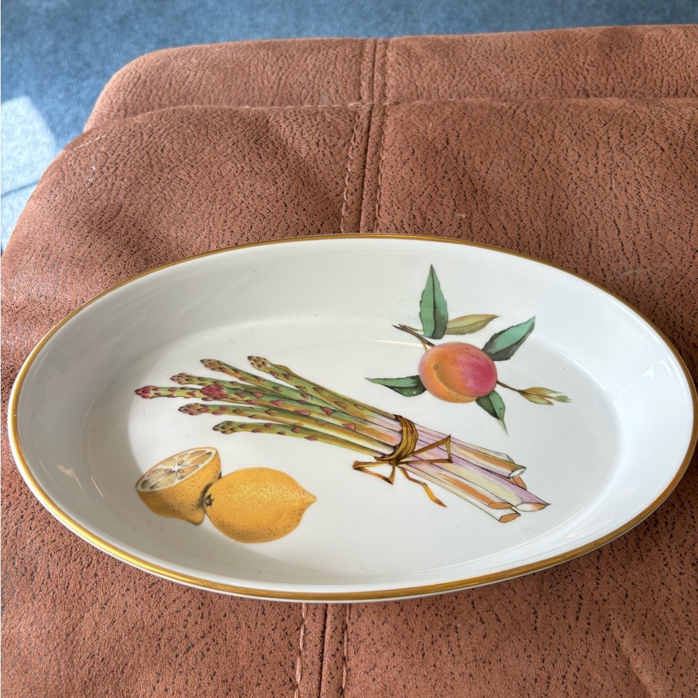 Royal Worcester Evesham Oval casserole dish vintage